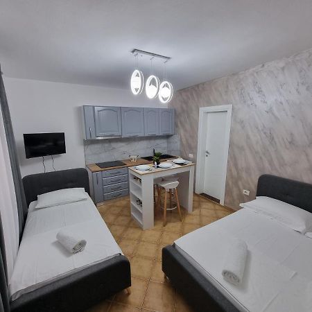 Studio Vlora 外观 照片
