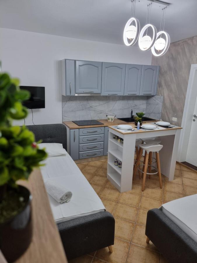 Studio Vlora 外观 照片