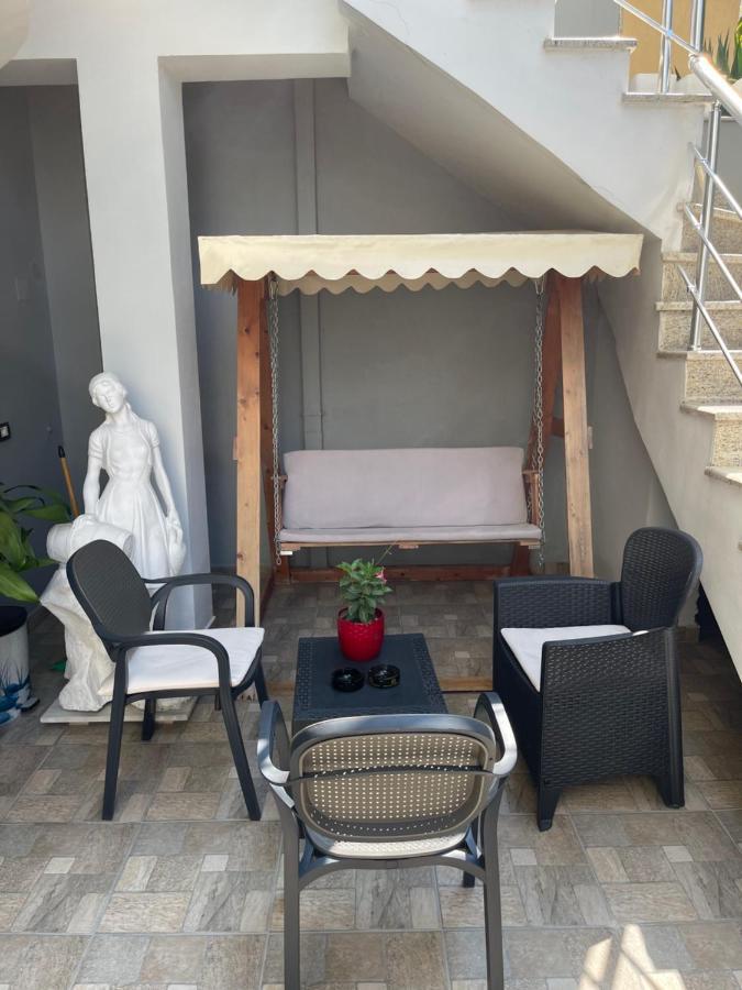 Studio Vlora 外观 照片